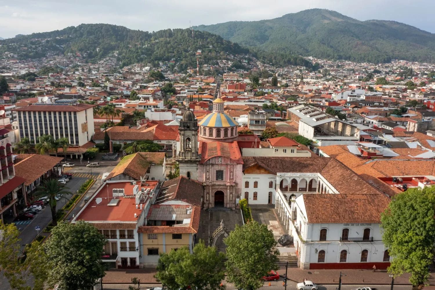 Pátzcuaro profundo en Michoacán: Leyendas purépechas y artesanías de otro mundo