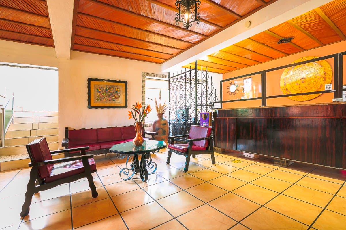 Hotel Pie de la Sierra galeria inferior 2